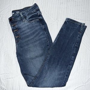 Old Navy size 6 Button Fly Rockstar Super Skinny High Rise Jean